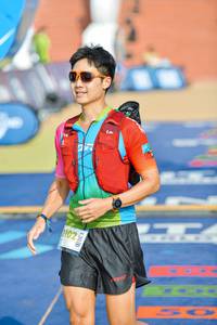 BIB: 2102, 4341
                            <button type="button" onclick="openModal(22765596)" class="btn btn-primary btn-sm float-right btn-popup" data-toggle="modal" data-target=".modal-high-quality">
                        <i class="fas fa-shopping-cart"></i> Add to Cart
                    </button>
                                            <button type="button" onclick="isThisMe(22765596, true)" class="btn btn-success btn-sm float-right btn-popup btn-isme hidden" data-toggle="tooltip" data-placement="bottom" title="นี่คือรูปของคุณใช่ไหม คลิกที่นี่เพื่อเอาเข้าอัลบั้ม">
                        <i class="fas fa-plus"></i> Add to album
                    </button>
                    <button type="button" onclick="isThisMe(22765596, false)" class="btn btn-warning btn-sm float-right btn-popup btn-isnotme hidden">
                        <i class="fas fa-ban"></i> Remove from album
                    </button>